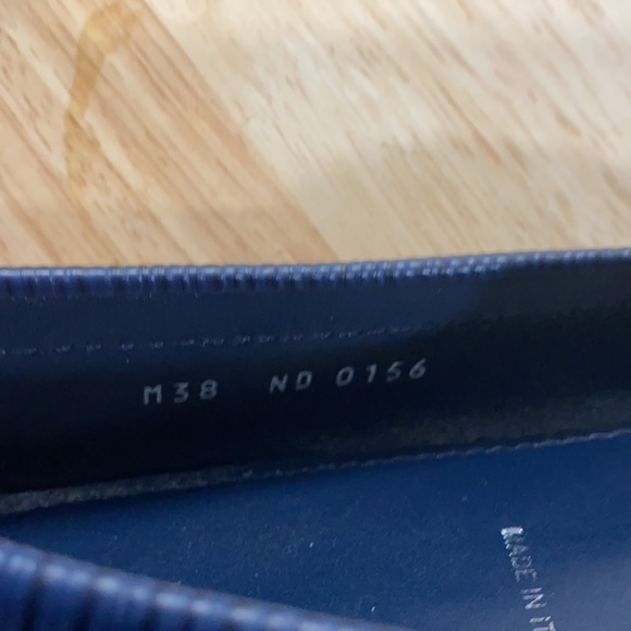 Louis Vuitton Blue Epi Leather Oxford Flat Loafers - Picture 6 of 8